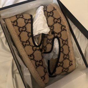 Gucci slippers